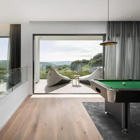 Boutique In With Pool And Sauna Pula