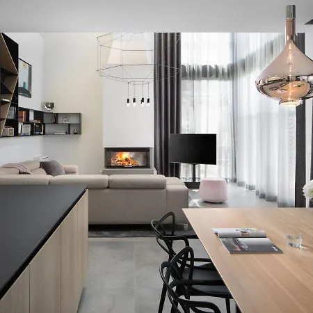 Boutique In With Pool And Sauna Pula