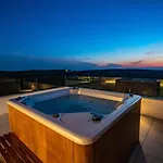 In With Pool Near Ruins 别墅 普拉